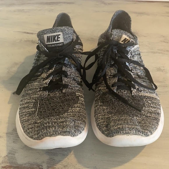 Nike Free RN Flyknit 831070-100 White Black - Picture 2 of 9